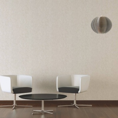 Sala com dois cadeirões brancos e pretos, mesa de centro preta e luminária metálica pendente