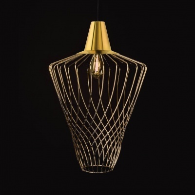 Candeeiro suspenso metálico dourado com malha aberta e lâmpada