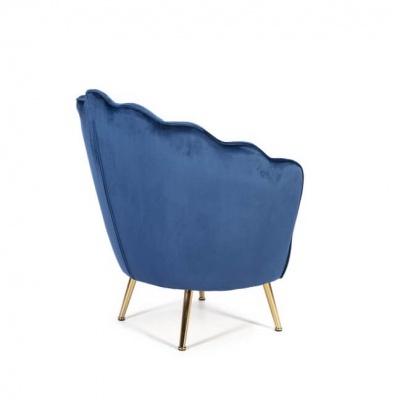 Poltrona azul de veludo com pernas douradas