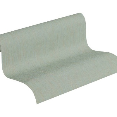 Rolo de papel de parede verde claro com textura subtil desenrolado.