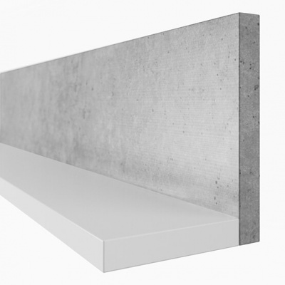 Prateleira branca lisa contra parede de betão cinzento rugoso