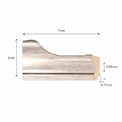 Perfil de moldura em madeira com acabamento prateado e medidas visíveis