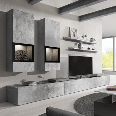 Móvel de sala de estar moderno cinzento semelhante a cimento com televisão e decoração