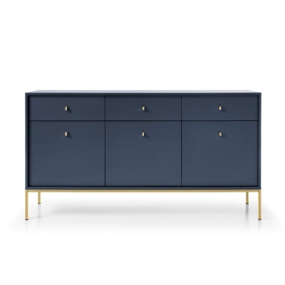 Aparador azul escuro com puxadores dourados e pernas metálicas douradas