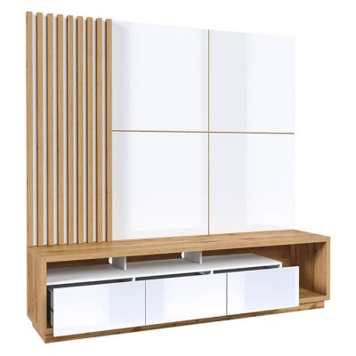 Móvel de madeira clara com painéis brancos brilhantes e ripas verticais