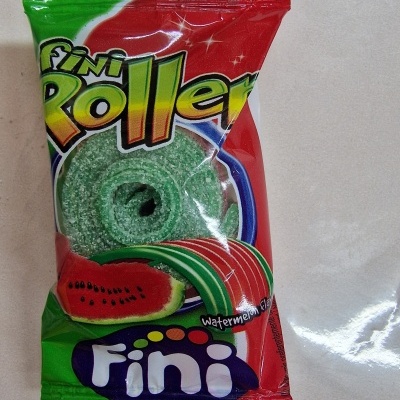 Pacote de doces Fini Roller sabor watermelon com imagem de melancia