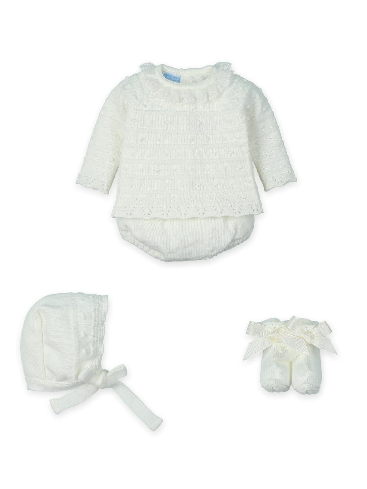 Conjunto de malha 4 peças na cor Crudo da Mac Ilusión - Coleção Timeless Off-White Conjunto de roupa de bebé branca em malha com camisola, touca e botins