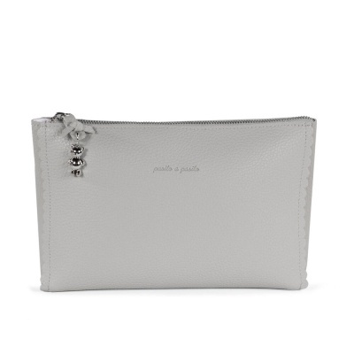 Carteira cinzenta em pele com fecho de correr e bolas prateadas