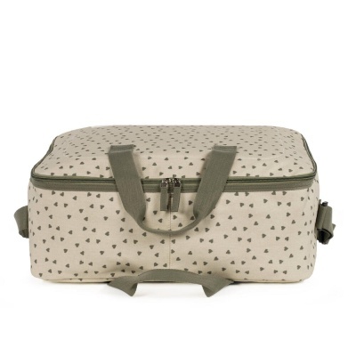 Mala de viagem bege com padrão de triângulos cinzentos e alças verdes