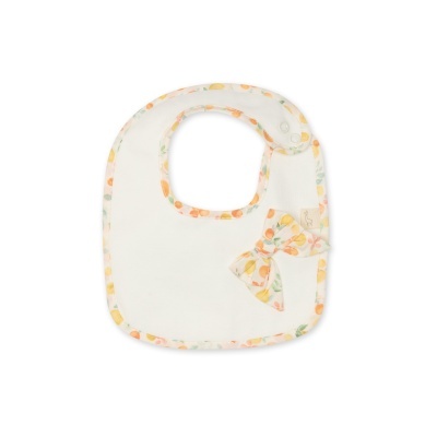 Babete branco com bordos e laço floral amarelo, laranja e verde