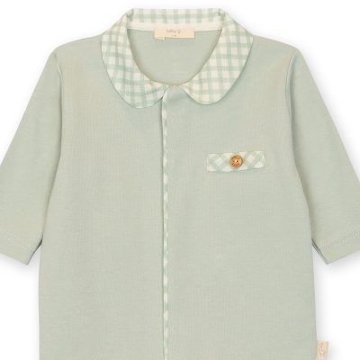 Body de bebé verde claro com gola e detalhe xadrez verde e branco