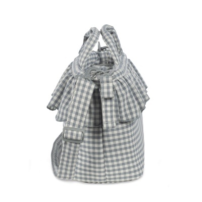 Mochila tecido xadrez cinza e branco com alças ajustáveis e babados