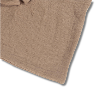 Pano de cozinha castanho com textura de tecido sobre fundo branco