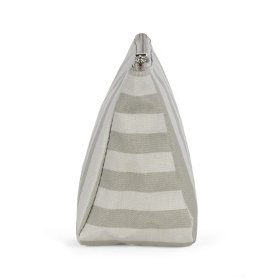 Necessaire textil riscas cinza e branca com fecho metalico prateado vista de lado