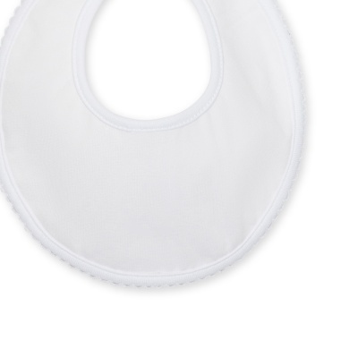 Babete de bebé branco com borda de renda
