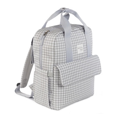 Mochila xadrez cinza e branco com bolso frontal e fecho zip