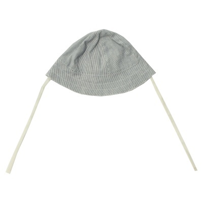 Chapéu de bebé cinza riscado com fitas brancas