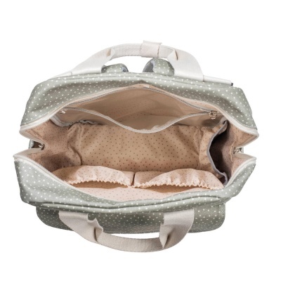 Mala de tecido cinza com pontos brancos vista por cima mostrando interior bege com bolsos.