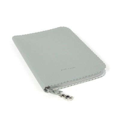 Carteira cinza claro com fecho de correr e bordas dentadas