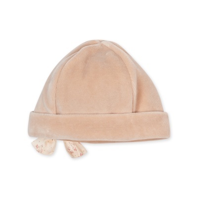 Gorro bege de tecido aveludado com laço floral