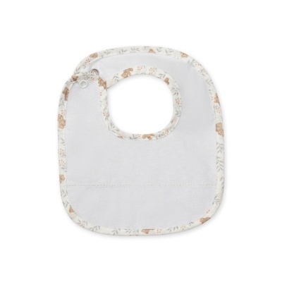 Babete branco com bordas estampadas com ursinhos castanhos e plantas, com fechos prateados