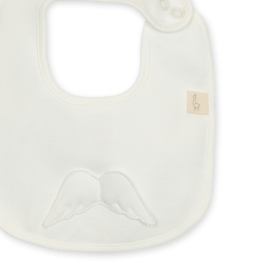 Babete branco para bebé com bordado e etiqueta com desenho de ave