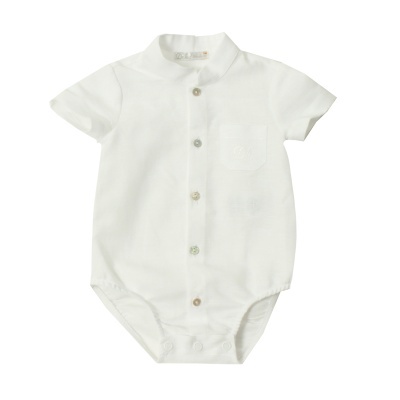 Body branco para bebé com botões e bolso no peito