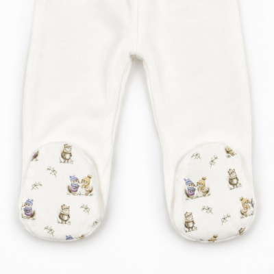 Roupa de bebé branca com pés estampados a animais vestidos