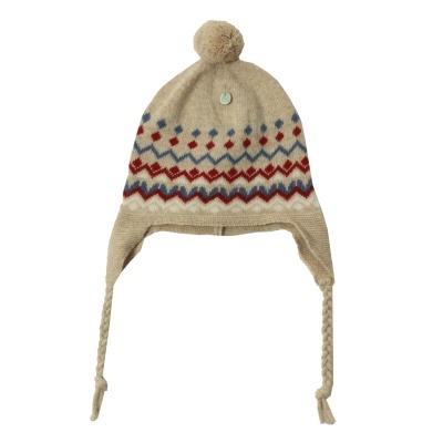 Gorro de malha bege com padrões geométricos e pompom no topo