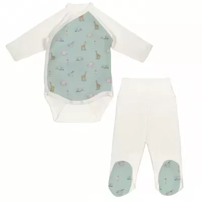 Conjunto de bebé branco com padrão animal azul claro
