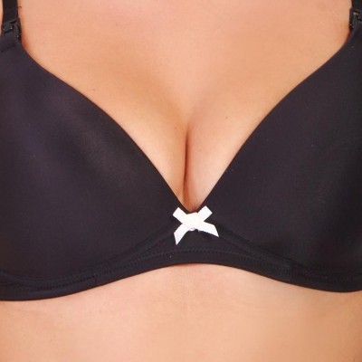 Soutien preto com laço branco pequeno no centro