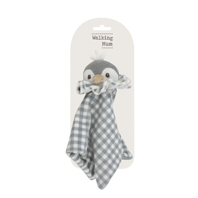 Brinquedo de bebé com cabeça de pinguim cinzenta e lenço xadrez cinzento e branco