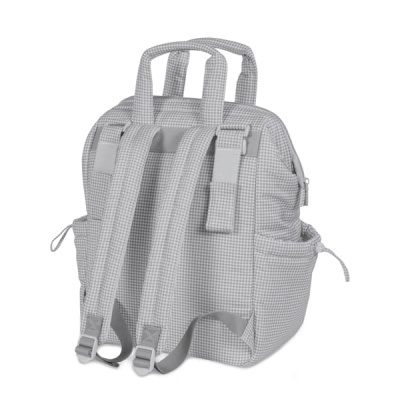 Mochila cinza com padrão quadriculado e alças acolchoadas