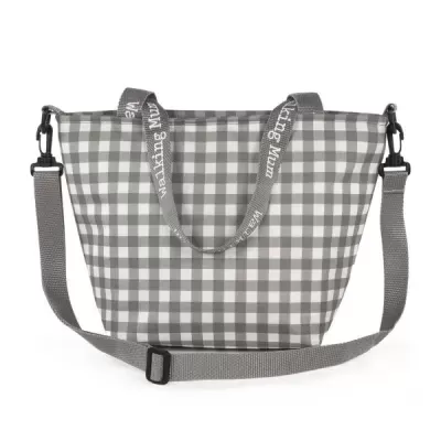 Mala de mão xadrez cinza com alças cinza e texto nas alças