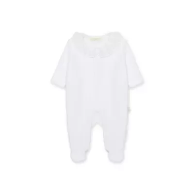 Macacão branco para bebé com gola franzida e mangas compridas.
