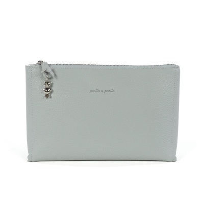Carteira cinza claro paulo a paulo em couro com fecho prateado