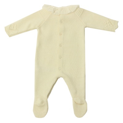 Macacão de bebé creme em malha com gola fru-fru e botões