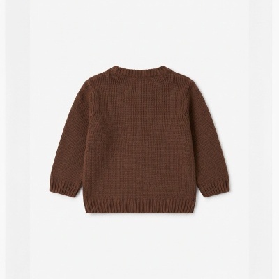 Camisola castanha de malha para criança vista de costas