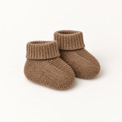 Botins de bebé castanhos em malha com punho dobrado