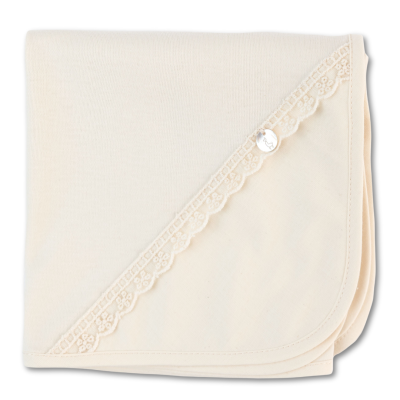 Manta beige com borda decorativa em renda e botão prateado