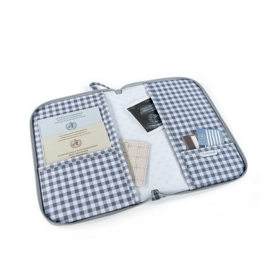 Organizador de tecido xadrez cinza com documentos e ultrassom