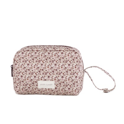 Necessaire com padrão floral rosa e castanho e texto pasito a pasito