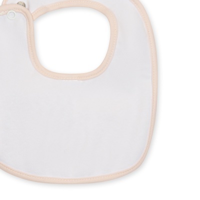 Babete branco com bordas bege e fecho de pressão