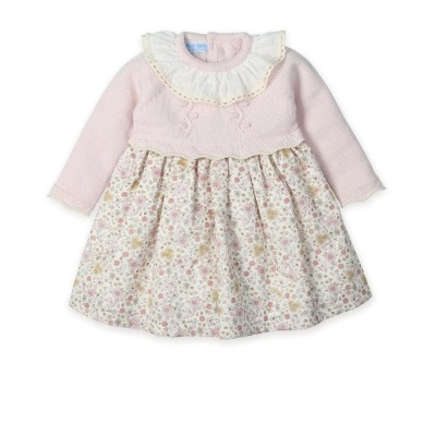 Vestido de bebé rosa com saia floral e gola branca bordada