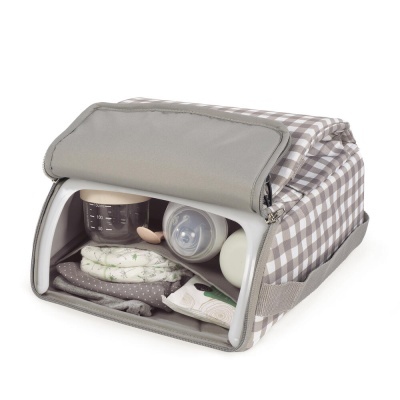 Bolsa organizadora xadrez aberta com biberões e acessórios de bebé