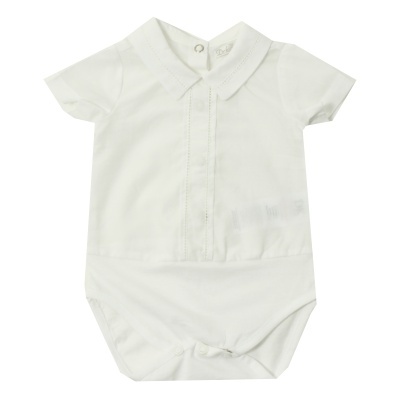 Body branco de bebé com gola e fecho de mola