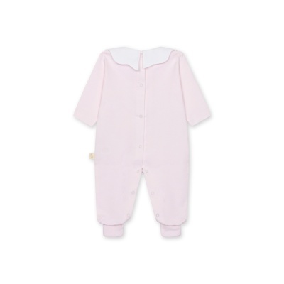 Macacão rosa claro para bebé com gola branca e botões de pressão