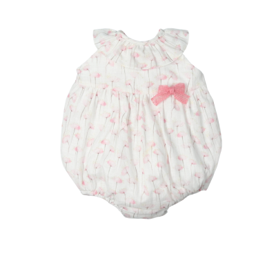 Body de bebé branco com padrão de flores cor-de-rosa e laço