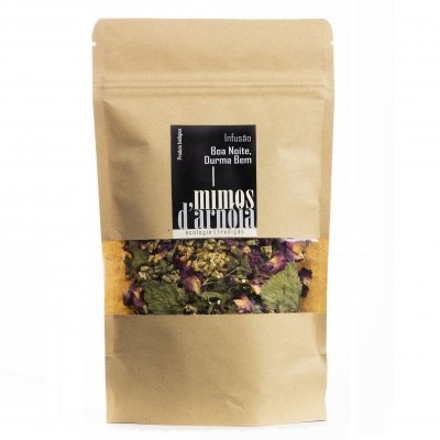 Saco de papel com infusão de chá e etiqueta preta com texto