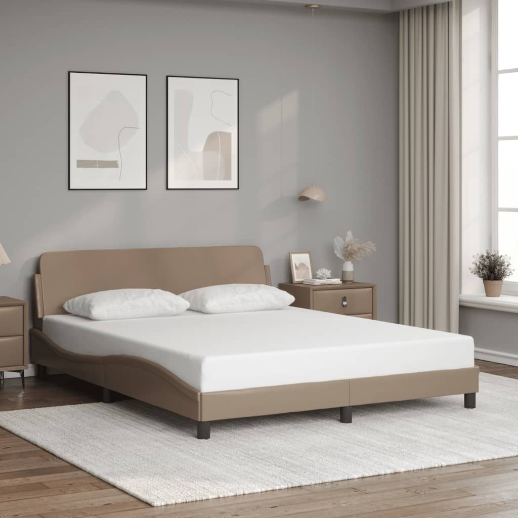 Quarto moderno com cama bege e decoração minimalista